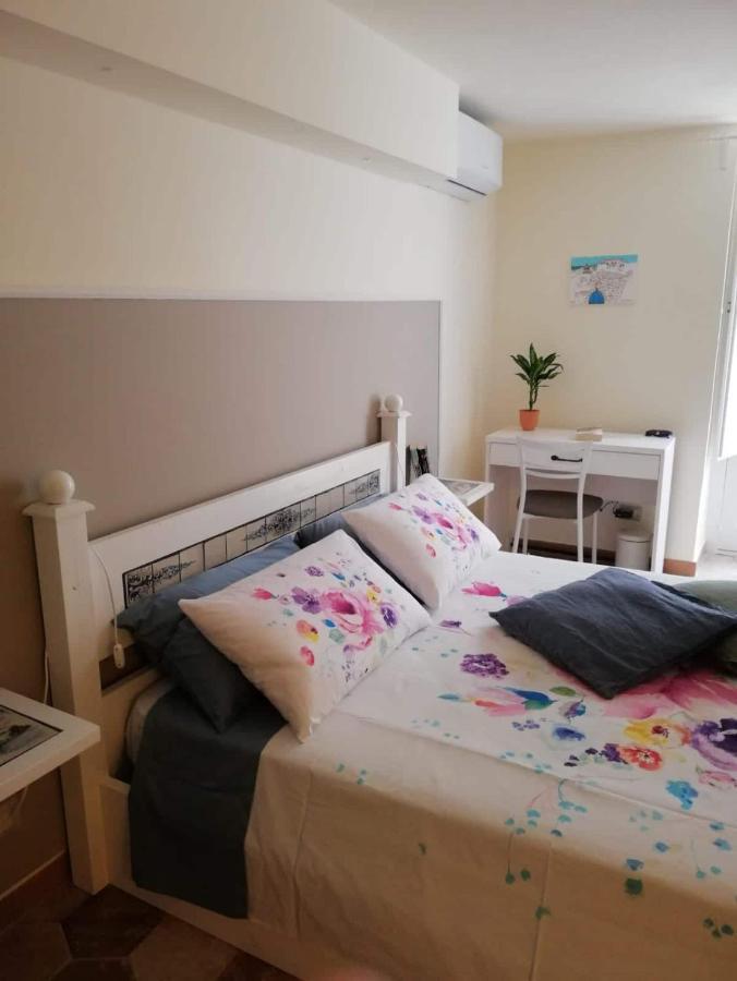 Ragusa Exclusive Flat With Terrace & Bbq Bagian luar foto