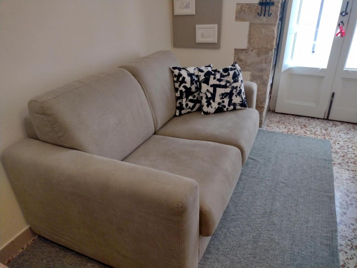 Ragusa Exclusive Flat With Terrace & Bbq Bagian luar foto