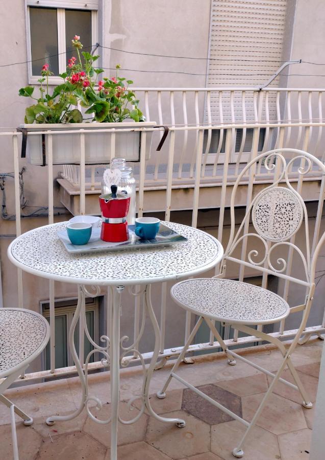 Ragusa Exclusive Flat With Terrace & Bbq Bagian luar foto