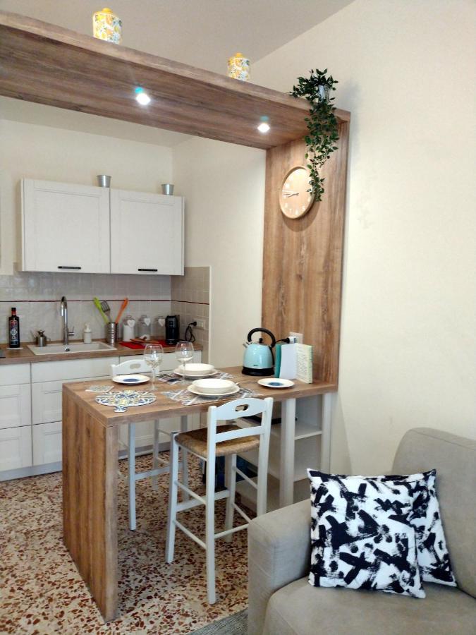 Ragusa Exclusive Flat With Terrace & Bbq Bagian luar foto